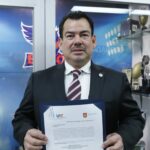 Recibe Edy Izaguirre constancia de director electo de la Facultad de Derecho Victoria