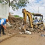 Supervisa alcalde zona afectada por lluvias y desazolve de drenes