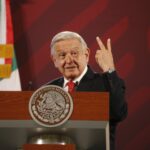 AMLO vuelve a darle la vuelta al INE: menciona a Xóchitl Gálvez sin decir su nombre